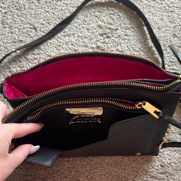 Juicy Couture Black and Gold Crossbody Bag with Removable Hand Clutch - Picture 10 of 14